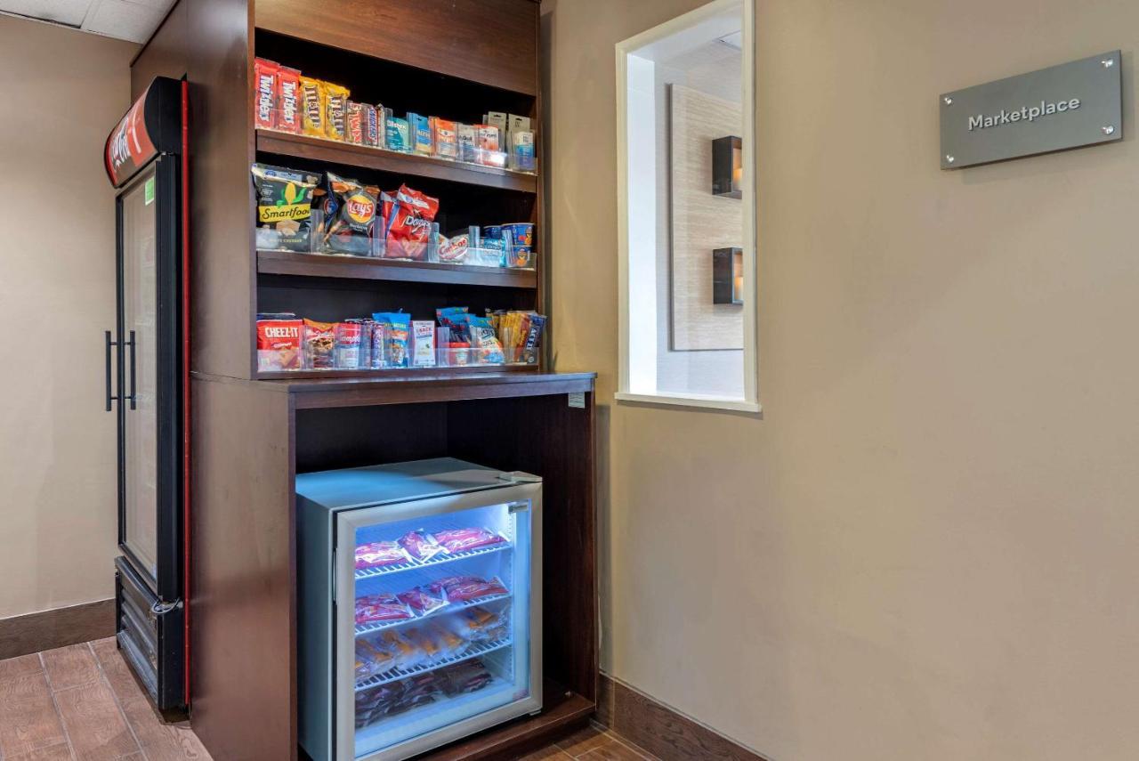 Comfort Suites Марион Экстерьер фото