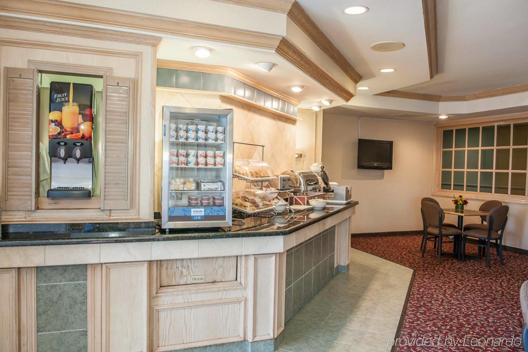 Comfort Suites Марион Экстерьер фото