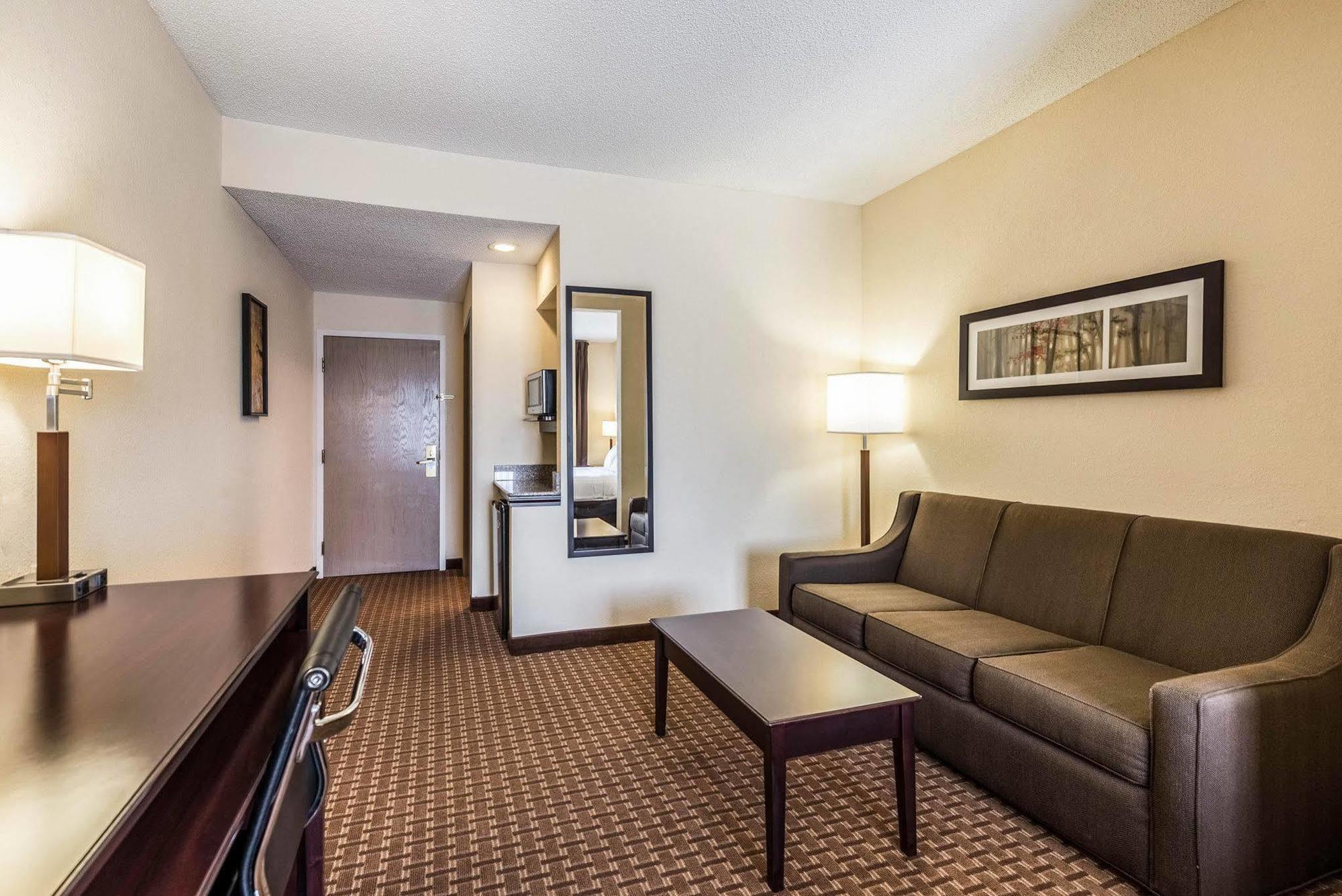 Comfort Suites Марион Экстерьер фото